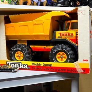 80s Tonka NEW in box! 3901